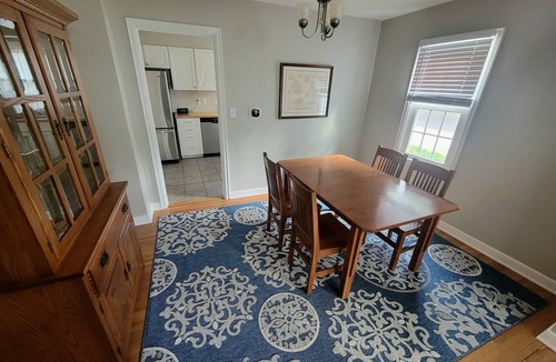 Kutzky Park House | Kutzky Cottage | 3 BR Steps to Mayo Clinic