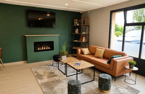 Gonesse Hotel | Kyriad Direct Le Bourget Gonesse