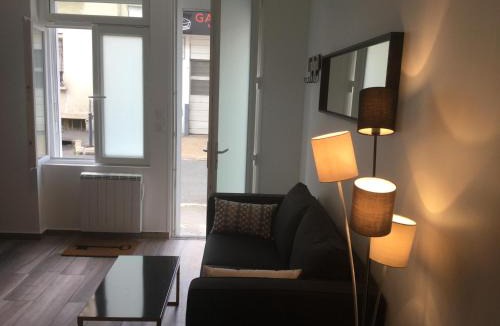 Vanves Apartment | La Cle des Expos "In Paris"