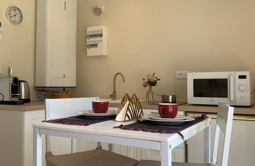 Les Andelys Apartment | La CleryNette Suite 20 minutes from Giverny, 10 minutes from Château de Gaillard