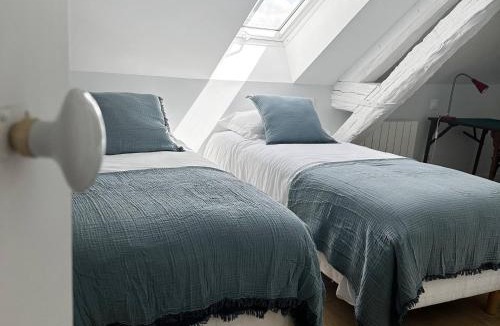 Senlis House | La Petite Fontaine