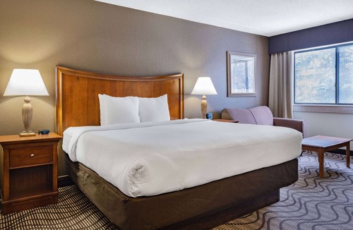 Minnetonka Hotel | La Quinta Inn & Suites by Wyndham Minneapolis-Minnetonka