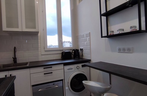 Maisons-Laffitte Apartment | La vie en Blanc et Noir Maisons-laffitte Duplex Centre Ville, à 5 min de la Gare