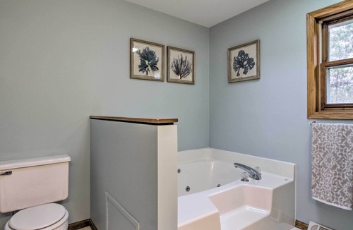 Rome House | Lake Arrowhead Getaway w/ Beach & Pool Access