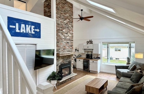 Nekoosa Cottage | Lake Camelot | 10 Min to Sand Valley | NEW Game Garage | April Discount