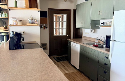 Alexandria House | Lake Carlos Getaway w/Sandy Beach, Dock, Lift & Stunning Sunsets 3-bedroom house