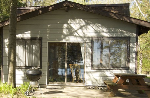 Hayward House | Lake Chippewa-Cabin-Saturday Weekly rentals 3 bedrooms 2 Bath