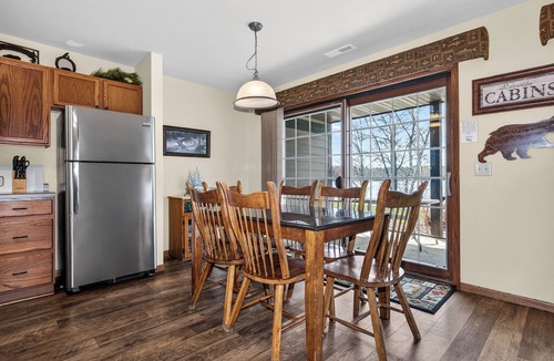Eagle River Condo | Lake front 2-bedroom on Eagle River Chain of Lakes with indoor pool and jacuzzi!