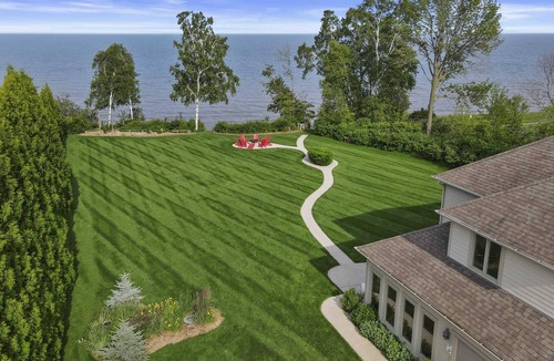 Newton House | Lake Michigan Beachfront - King Suite - Game Room