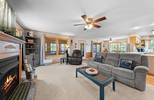 Markville House | Lake Minerva w/Dock bring boat on Trails