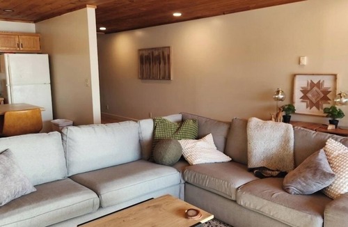 Two Harbors Condo | Lake Superior Retreat Near Two Harbors; Waterfront Views + Access; Cozy getaway!