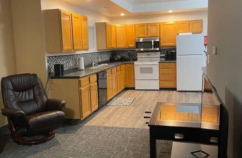 East End House | Lake Superior within walking Distance! 3bd 2bath with loft!