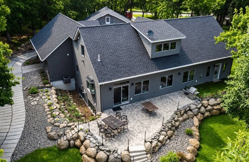 South Haven House | Lake Sylvia Enjoyable 4-bedroom House Sleeps 15!