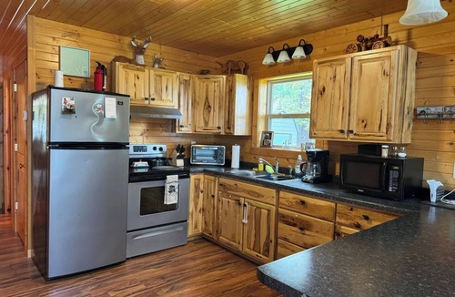Chippewa Falls Cabin | Lake Wissota Beachside Cabin