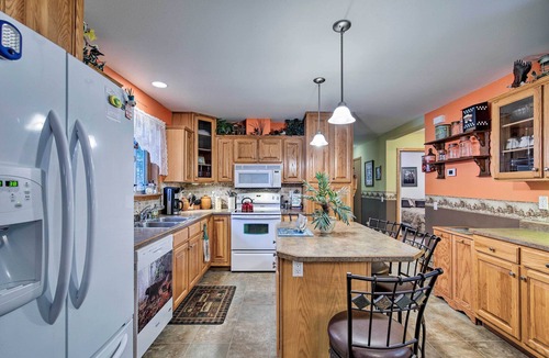 Conover House | Lakefront Family Getaway w/Private Deck & Dock!