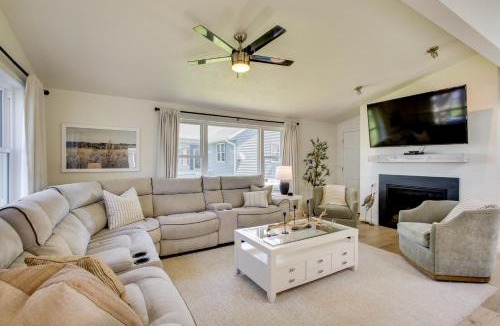 Cecil House | Lakefront Family Home w/Dock & Views in Cecil!