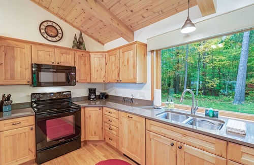 Manitowish Waters House | Lakefront home on Discovery Center grounds with dock, kayaks, & canoes