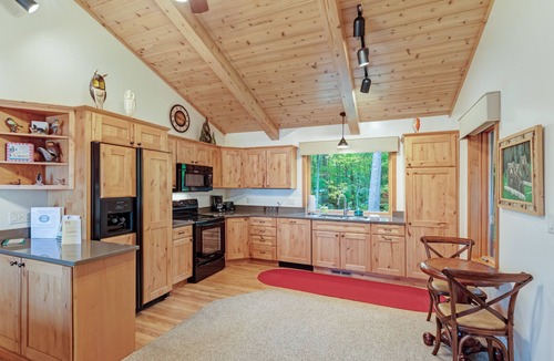 Manitowish Waters House | Lakefront home on Discovery Center grounds with dock, kayaks, & canoes