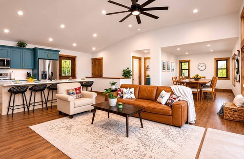 New Lisbon House | Lakefront Home w/Hot Tub & Beach – Sleeps 20