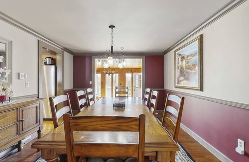 Harshaw House | Lakefront house on 73 acres with water views, jetted tub, pool table & bars
