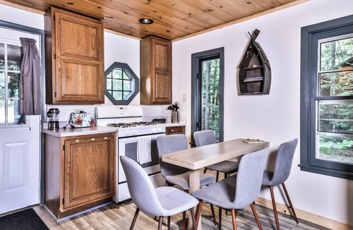 Arbor Vitae Cabin | Lakefront Kozy Cabin - Private Dock - Kayaks - Dog Friendly - Near Minocqua