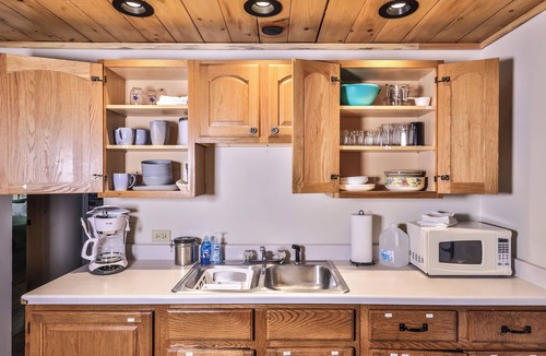Arbor Vitae Cabin | Lakefront Kozy Cabin - Private Dock - Kayaks - Dog Friendly - Near Minocqua