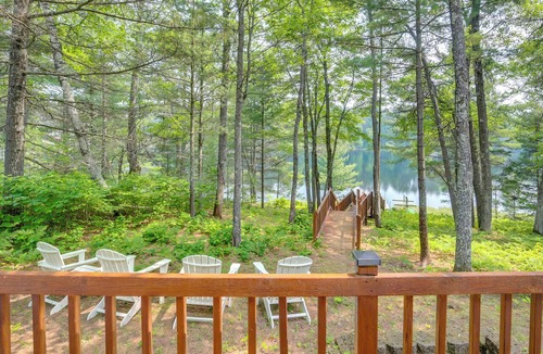 Minocqua Cottage | Lakefront Minocqua Getaway: Dock, Game Room!