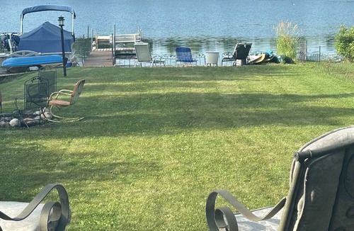 Wautoma House | Lakefront, Mt Morris, Wi 3 bed 1.5 ba home with great sand beach on 5 lake chain
