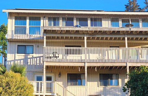 Granite Bay House | Lakefront panoramic views! 3-bedroom 2-bathroom house in beautiful Granite Bay
