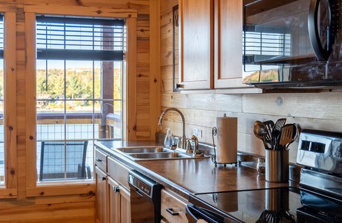 Houghton Cabin | Lakefront Trail Bunkhouse 17B