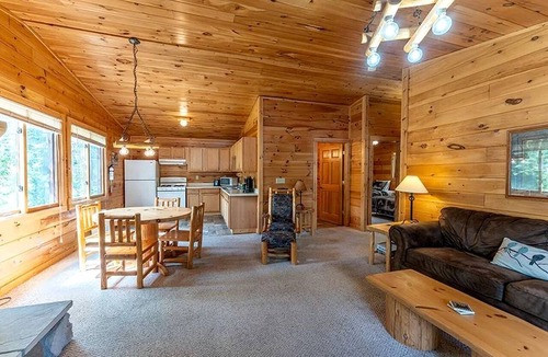 Ely Cabin | Lakeside Cabin Rental for Unforgettable Family Glamping Escapes to Ely, Minnesota