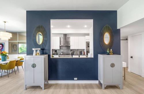 Palm Springs Condo | Lakeside Luxe: Seven Lakes Golf & Country Club stylish condo