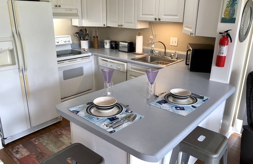 Diamondhead Apartment | Lakeside studio - Affordable Month to Month, Golf, Pools, Quiet