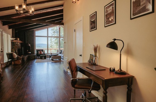 Colfax Ski Chalet | Lakeview lodge with hot tub near Rollins Lake
