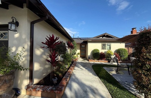Harbor House | Lakewood CA 3BR Home w/Pool & Jacuzzi – 30+ Day Rentals