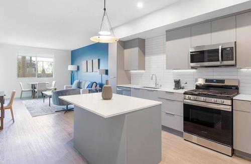 Rhodes Ranch Apartment | Landing | Amazing 1BD, Pool, Gym