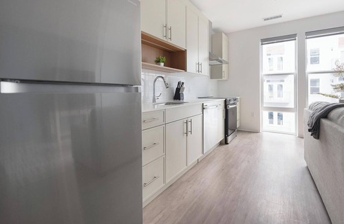 Hyattsville Apartment | Landing | Amazing 1BD, Game Room, Gym