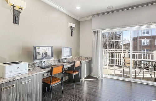 Town Center Apartment | Landing | Amazing 2BD, Courtyard, Gym
