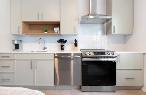 Hyattsville Apartment | Landing | Amazing 2BD, Gym, Game Room