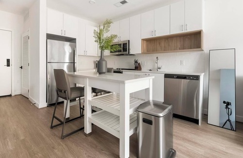 Old Town West Apartment | Landing | Chic 1BD, Courtyard, Clubhouse
