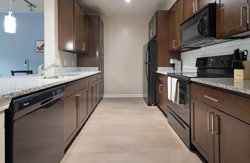Manassas Park Apartment | Landing | Chic 1BD, Pool, Gym
