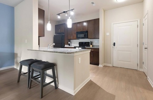 Manassas Park Apartment | Landing | Chic 1BD, Pool, Gym