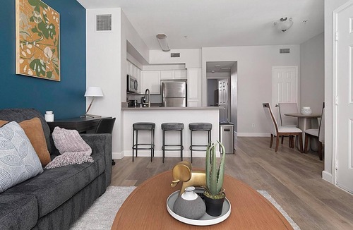 Rhodes Ranch Apartment | Landing | Chic 1BD, Gym, Clubhouse