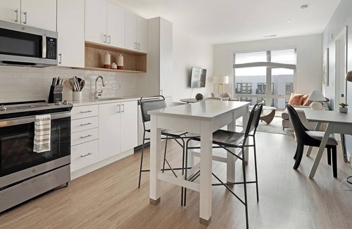 Old Town West Apartment | Landing | Incredible 1BD, Clubhouse, Gym