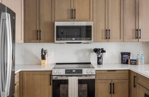 Northern Liberties Apartment | Landing | Modern 1BD, Pool
