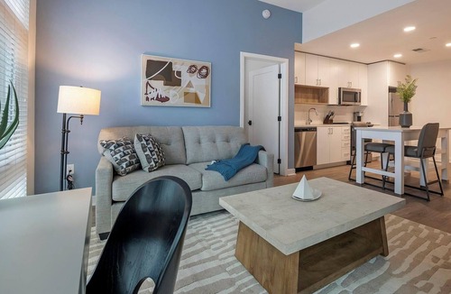 Old Town West Apartment | Landing | Modern 2BD, Courtyard, Gym