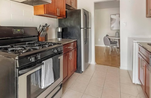 Greenbelt Apartment | Landing | Modern 2BD, Gym, Pool