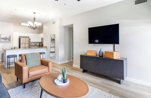 Rhodes Ranch Apartment | Landing | Spectacular 2BD, Gym, Clubhouse