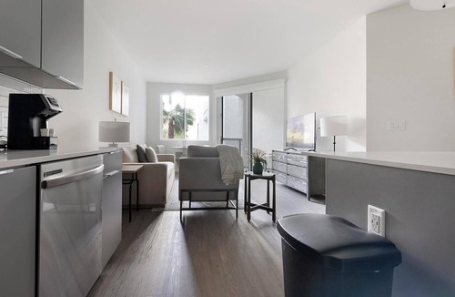 Rhodes Ranch Apartment | Landing | Stunning 1BD, Clubhouse, Rooftop Lounge