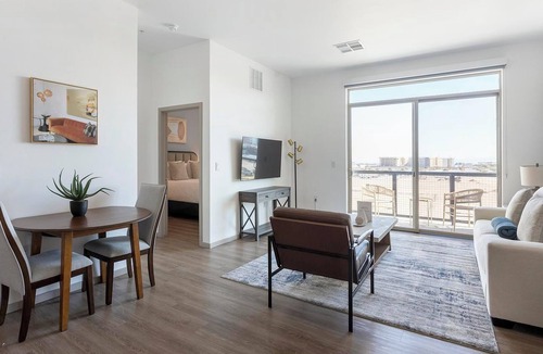 Spring Valley Apartment | Landing | Stylish 1BD, Pool, Gym